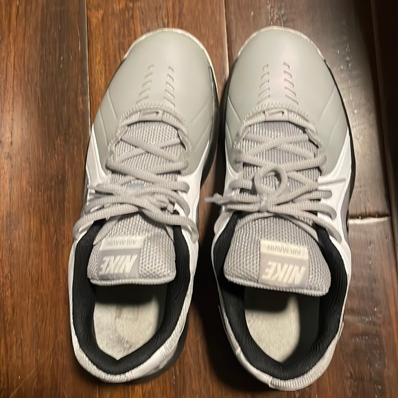 Nike Air Mavin 9 Wolf Grey, White, Black Lace Up Low Basketball Shoes - Picture 3 of 9